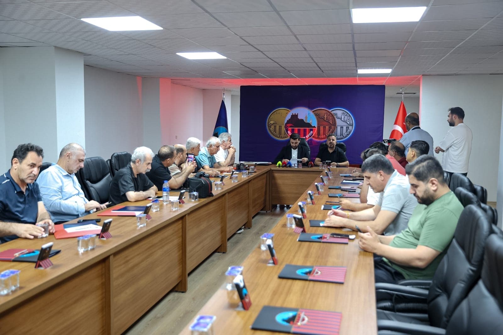 Kulüp Başkanımız Rıdvan Aşar, Basın Sözcümüz Kadir Üründü, Yönetim Kurulu Üyelerimiz Abdurrahim Yalçın, Veysi Boran, Mehmet Ali Kurtay ve Abdulhalim Duyan, ilimizde görev yapan basın mensuplarıyla bir araya geldi.